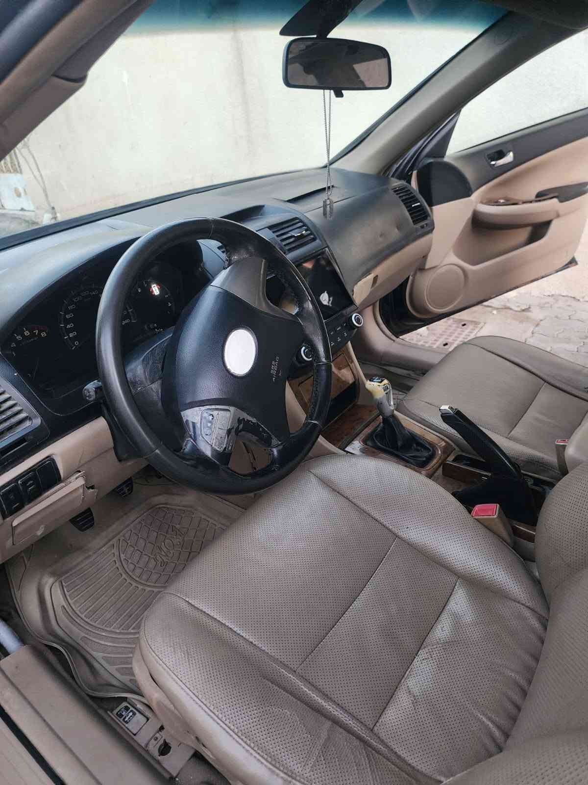 السلام عليكم byd f6 مديل 12 مكينه 1800 بيه بدايت تبخير البدي جارد سنويه منتهيه بداية الشهر  الرقم *********** وتجي واشوف بعينك السعر 28 وبيه مجال او مراوس

