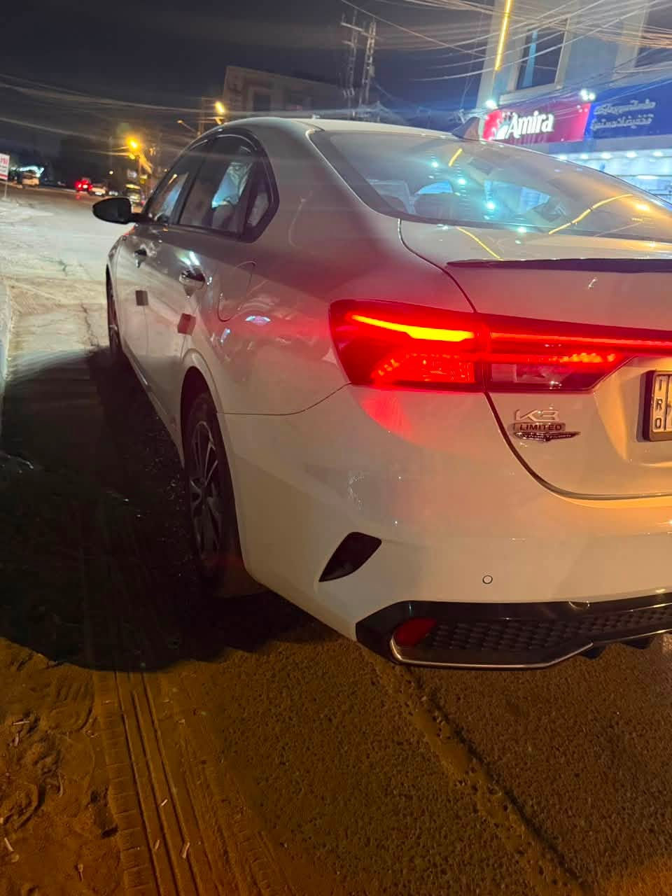 سلام عليكم
للبيع k3 2023 رقم بغداد سيارة نظيفة جداً محرك 1.5 وارد صيني 
فول مواصفات : 
فتحة 
بصمة 
شاشه جبيره 
حساس خلفي 
كامره خلفيه 
تحكم ستيرن كامل وكروز سرعه 
وباقي المواصفات المعروفه 
سياره ماشيه 58 الف 
السعر 13200$ مجال بسيط ***********
مكاني بغداد
