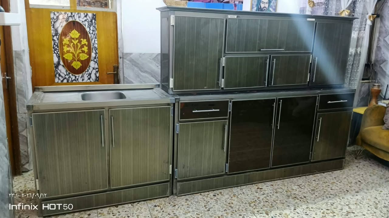 للبيع تزكام درجه اولى نضيف مابي اي ضرر قياس مترين والسنك متر شراي يتفضل خاص مكاني بغداد حي اور رقم الهاتف بي واتساب ***********
