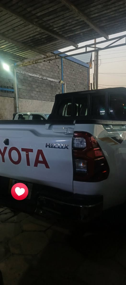 السلام عليكم
تيوتا هايلكس 
2024
كويتيه
4×4
ماشيه 7000الف 
مكفوله كفاله عامه 
رقم قادسيه مشروع وطني تحويل ثاني يوم 
شاشه جبيره 
داخل صاج 
حساسات خلفيه 
للستفسار اكثر الاتصال على رقم 
الرقم :***********
