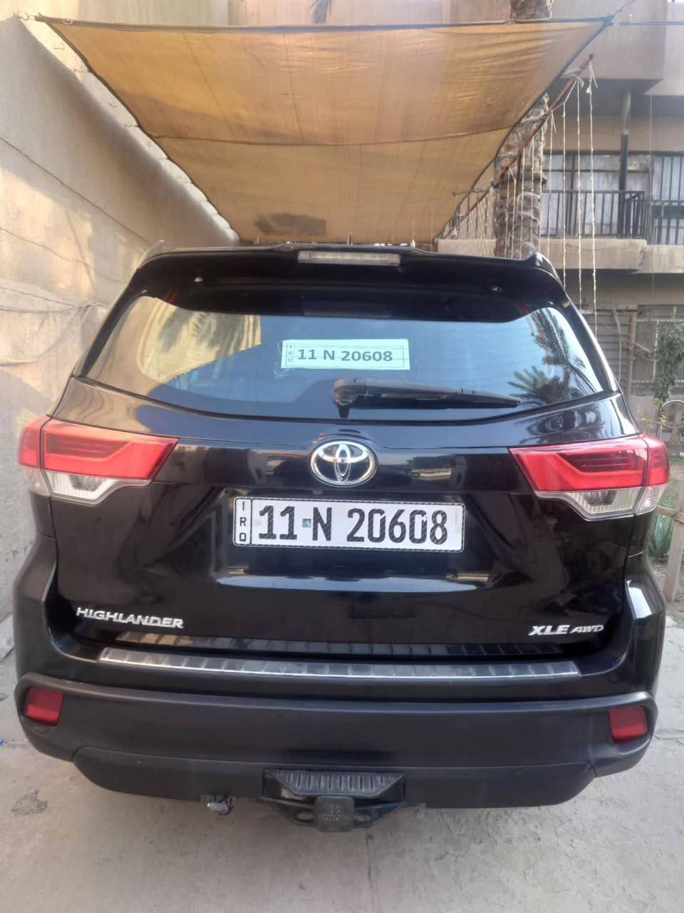 السلام عليكم
تويوتا هايلندر 2018 AWD  XLE  

رقم بغداد باسمي 

ماشية السيارة 82 الف ميل 

فول موصفات 1/1

السياره فور ويل درايف

_ رادار 

_نقطع عمياء 

_مثبت سرعة 

_محرك 6 سلندر 3500 

_فتحة سقف

_جلد 

_كشنات كهرباء 

_كشنات تدفئة 

_بردات ابواب 

_جنطه كهرباء 

_ويل كروم 

_7 راكب 

_كشافات 

_تحكمات مقود 

_شاشة - كامرة 

_بصمة ترحيب  

_ماشية 82 الف ميل 

حادث امريكيا فقط بنيد 

وباب كلير طلع من امريكيا

صور الحادث ناشرها 

السعر 228 ورقة وبيها مجال 

مكان السيارة بغداد الغزالية  

رقم تلفوني ***********
