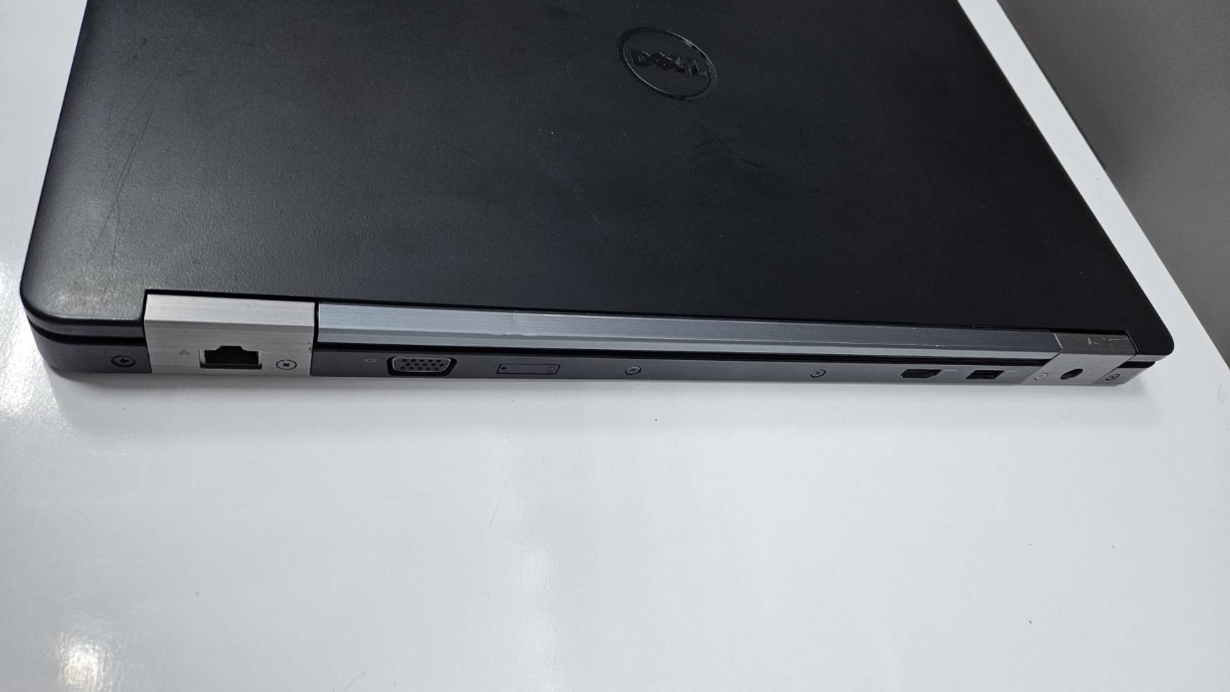 Dell Latitude 5490 • i5 الجيل الثامن • NVIDIA MX130 2GB