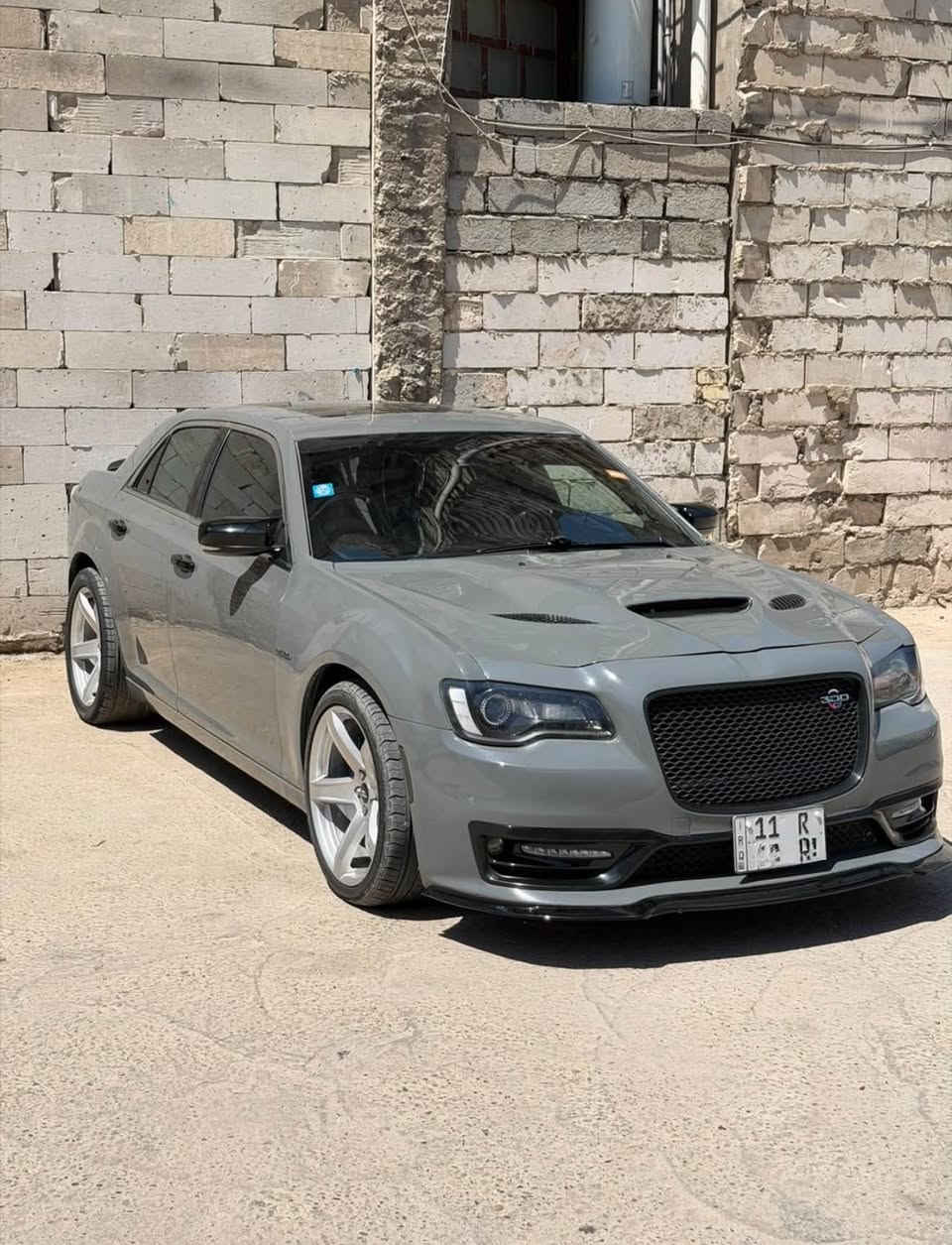 300 بلاتينيوم • HEMI 5.7 • رقم بغداد