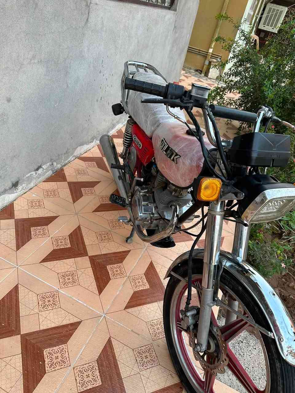 ‏ماطور للبيع ￼￼السعر500الف ‏وبي مجال
‏شرط مكفول كله شغال
‏الكهربائيات كلها شغالة رقم ***********
 ￼
