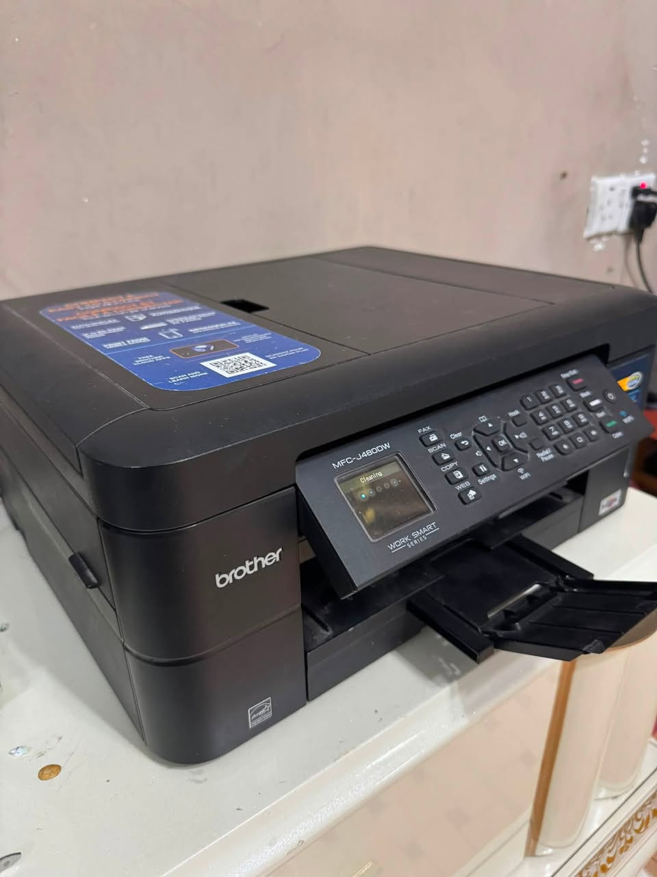 طابعة ملونة brother 480Dw استخدام قليل وطباعة وجهين وواي فاي تسحب من الموبايل السعر ١٥٠ الف قفل
***********
