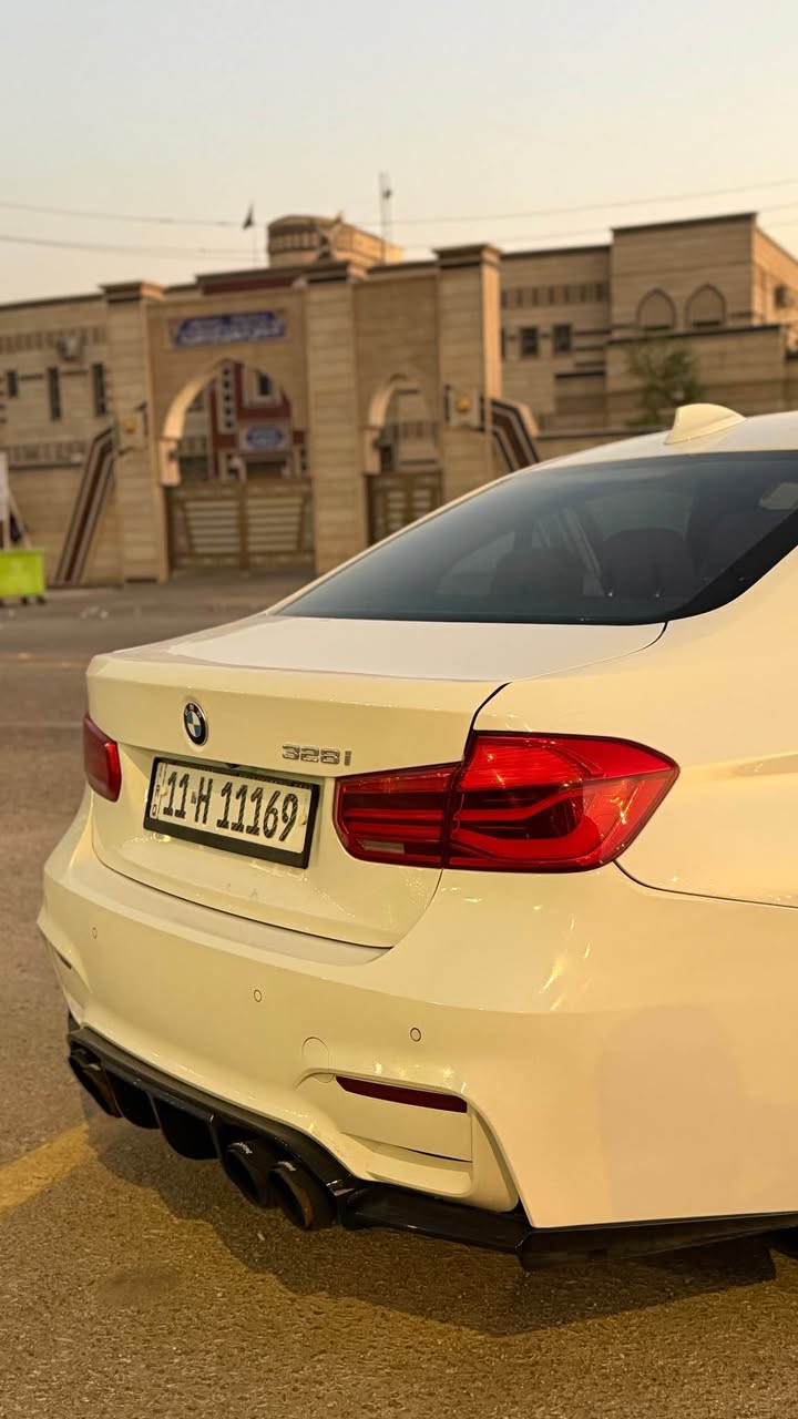Bmw. 328i lexury edition 2016
ماشيه ١٠٦ الف ميل 
حادث جاملغ عكس السايق تبديل نفس اللون بدون اي صبغ
 فول مواصفات عدى الفتحة 
كشنات خزن ميموري
تبريد قطعتين 
مري كهرباء 
لايت ادابتف 
داخل قرميدي
شاشه جبيره
رادار امامي خلفي
كير مكينه مكفولات 
تبريد ثلج🥶🥶
حداديه جديده 
رقم بغداد الدولي
سعر 188وبيهة مجال مكان كربلاء حي الحسين
*********** كربلاء, العراق
