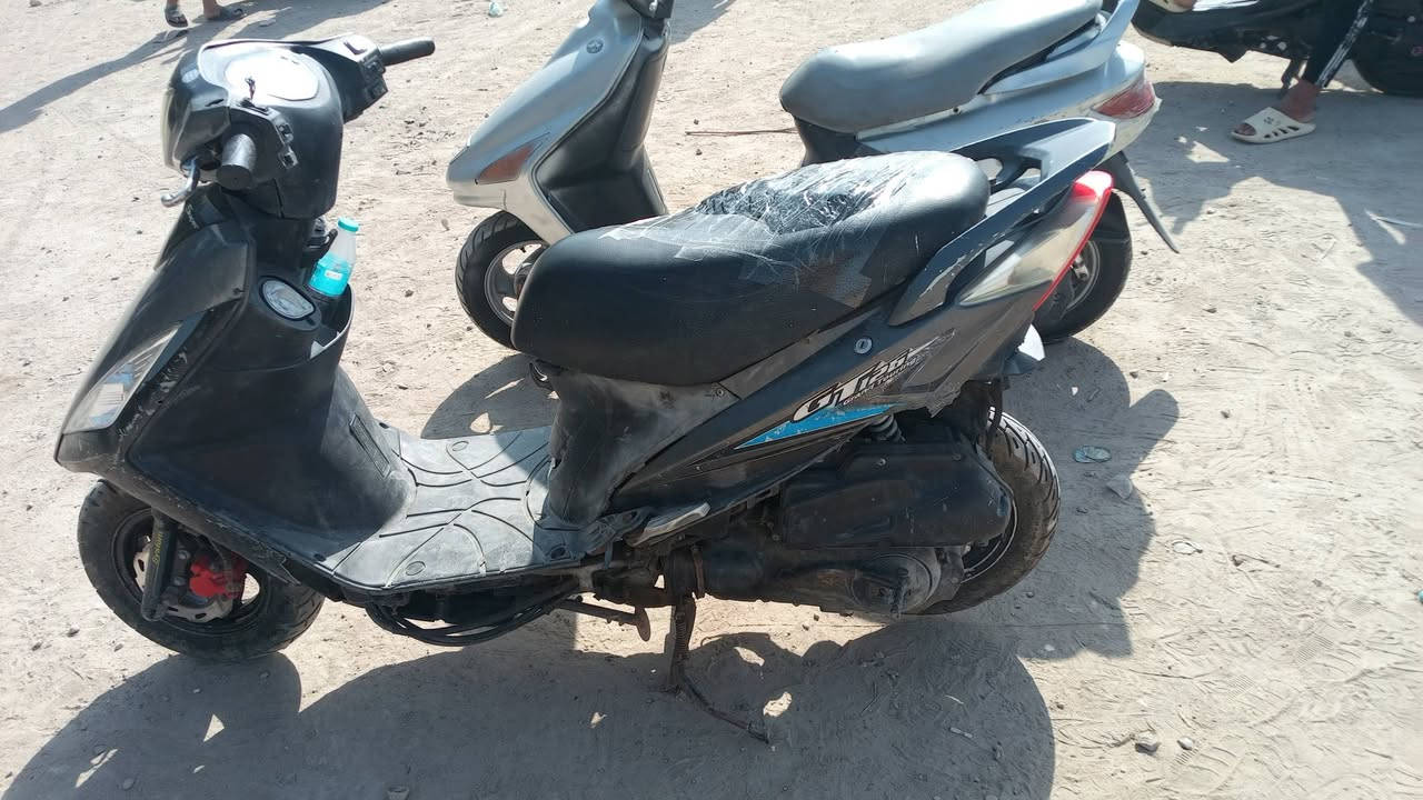 سلام عليكم شباب هاي الدراجه للبيع مااعرف شني نوعيته و الدراجه كهربااياته كله شغاله حلوه ونضيفه مال جناي *********** سعر 200 وبيه مجال للشراي مكاني بصره قضاء المدينه اهوير @
