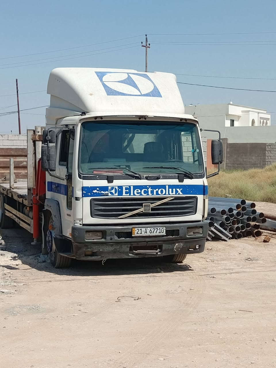 فالفو اف6 موديل 2004
 
كرين 3طن و900 

6سلايت 3يدوي و3هدروليك 

سياره شاصي جديد 

بدي صافي 6وربع

كير عادي بم ونوزل 

#مكينه بيه خيط تبخير 

سياره تخم تاير جديد 
  
 سنويه جديد 

سعر سياره 240$وبيه مجال قليل

***********📞
