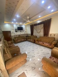 دار للبيع طابقين مساحة 200م واجه 10م ونزال 20م بناء حديث طابوق يحتوي ع...