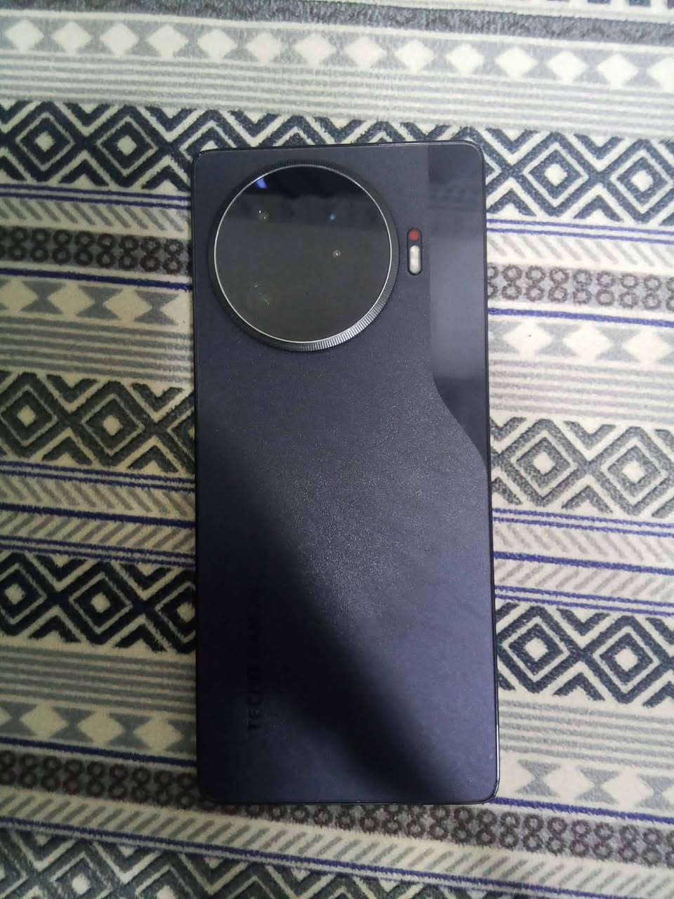 تكنو كامون 30 برو 5g درجة اولى
ملاحظة// هاي الكسر صاير بلزكة الشاشة سليمة الجهاز ما مفتوح ولا داخل صيانة

المواصفات 

ذاكرة 256 رام 12 

المعالج 8200 Ultimate

الكامرة الخلفية 50+50 كامرة دقتها عالية

الامامية 50

الفيديو يدعم 4k باطار 60 fps

الالعاب

يدعم 120 فريم بل العاب 

وبل بوبجي 90 

السعر 300 قفل قفل مكاني موصل للاستفسار خاص او الاتصال

***********  رجاء المو شراي لا يعلق
