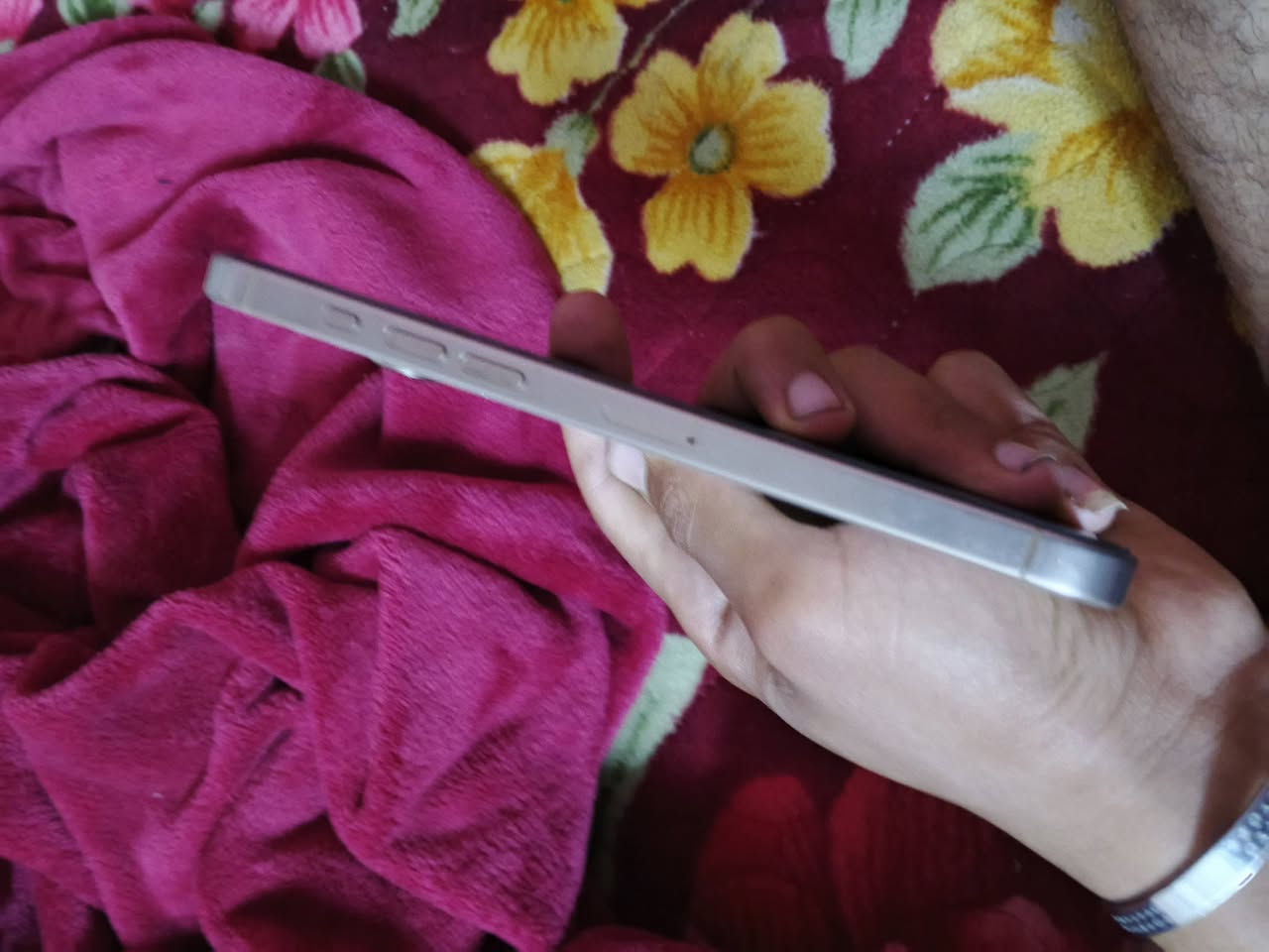 16برو ماكس قافل ايكلود
للبيع تواصل واتس ***********
