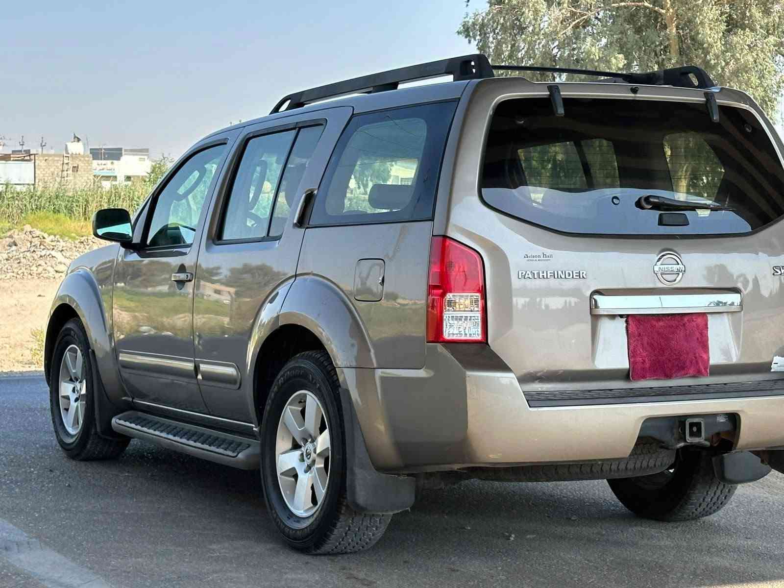السلام عليكم
نيسان بافندر 2008

مكفوله فول مواصفاة 

كير مكينه بشرط لك 

دشبول ارماده تبريد 3قطع 

كامره  كشنات جلد كهرباء 

صندوك شفط 

تخم تاير جديد هسه شاده 

فتحه سقف 

سياره عليها سيرفس وادامه كامله متصرف عليه كلشي 

السعر100 بيه مجال
المكان بغداد الحسينيه مال الراشديه اتصل وبيك خير ودلل موجود وتساب وع الفيس ***********
