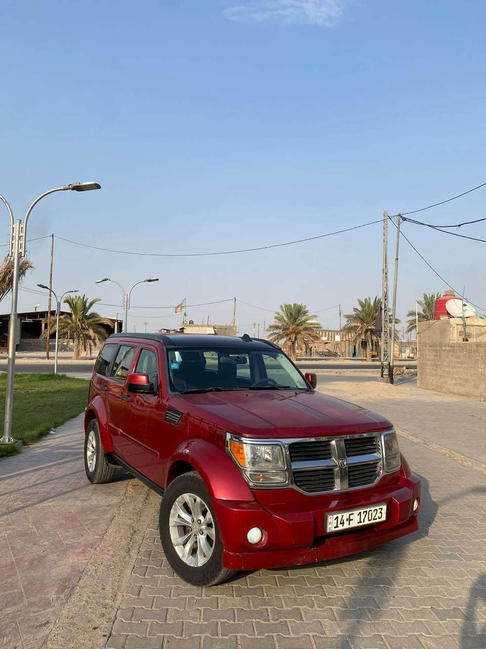 دوج نترو 2009
كير محرك مكفول
بيها قطعتين صبغ
رقم بصره مشروع وطني 
السعر 75
*********** الزبير, البصرة
