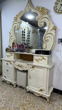 غرفة نوم عراقية • ٨ قطع • نواقص
