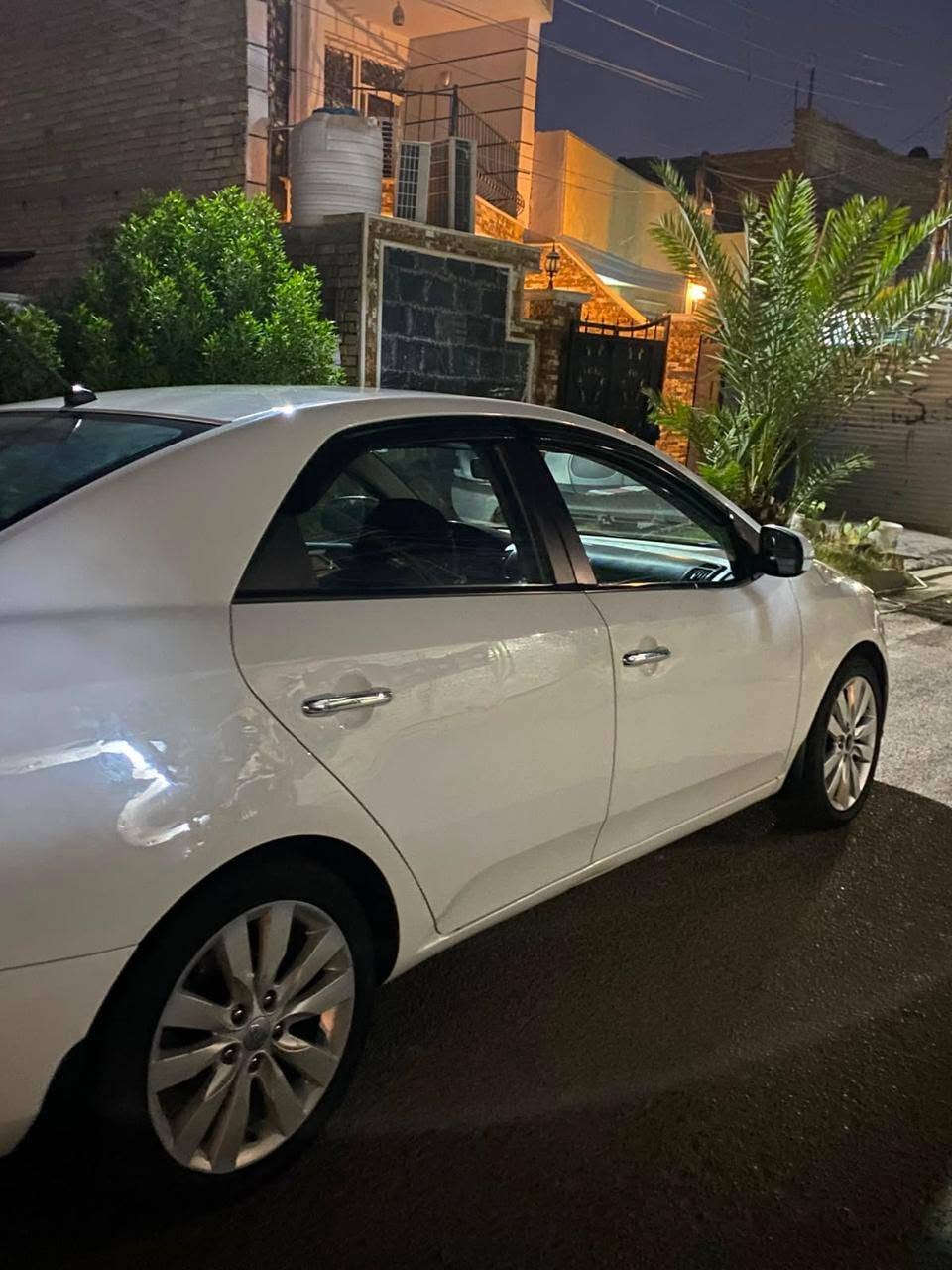 سيراتو ١٣ اربيل هزة وسنوية جديده مواصفات تحكم ستيرن كاميرا حساس خلفي شفتات ويل ١٧ تخم تاير جاهزة من كلشي بيهه صبغ بالسونار بدون دواخل بلادية بس متضرر الكشر من برة ومصبوغ لا جفية ولا كلبة شرط التحويل السعر ٨٠ الإتصال 📞 *********** شكرا لإدارة الموقع. بغداد زعفرانية
