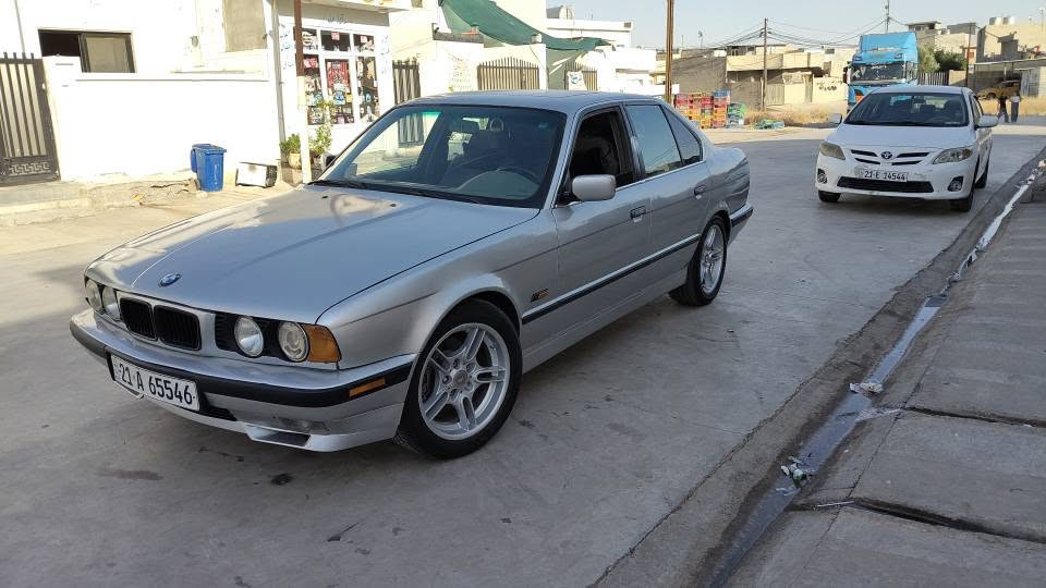 بیئیم bmw مودیل 1992 مکینه بیلاد 525 گیر عادی کاربایی و گیر و محرک و تبرید و تحویل بشرط رقم سلیمانیه *********** كركوك, العراق
