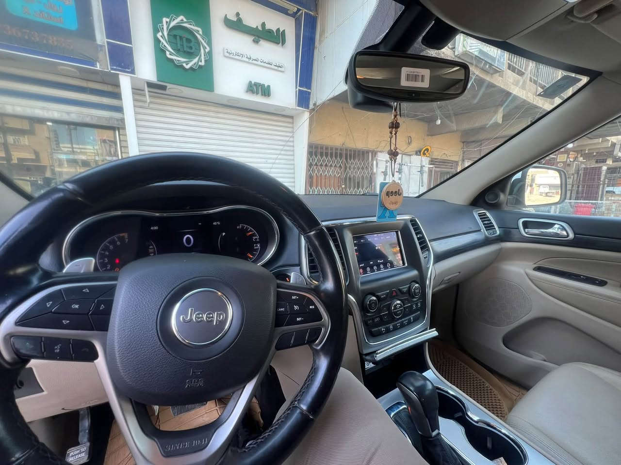 السلام عليكم
Jeep Grand Cherokee Laredo 2019 خليجي 3.6 V6 4×4

 المواصفات

لكاميرا الخلفية

فتحة سقف

بصمة

مرايا جانبية كهربائية

حساس المطر

شاشة

مراقبة النقطة العمياء

نظام المفتاح الذكي

نظام بدء التشغيل

8 وسائد هوائية

مصابيح زينون أمامية

مصابيح أمامية LED

مانع الانزلاق

نظام دفع 4×4

رادار

أوتو بارك

تحذير مغادرة المسار

خطوات جانبية

تحكم التكييف التلقائي

حساسات ضغط الإطارات

نظام تنبيه السائق

بيه ضربه باب السائق راجع بارد ومصبوغ ع كد الضربة 

السيارة ماشية 42252 Km

السعر 260 وبيه مجال 

مكان السيارة بغداد البياع 

***********

