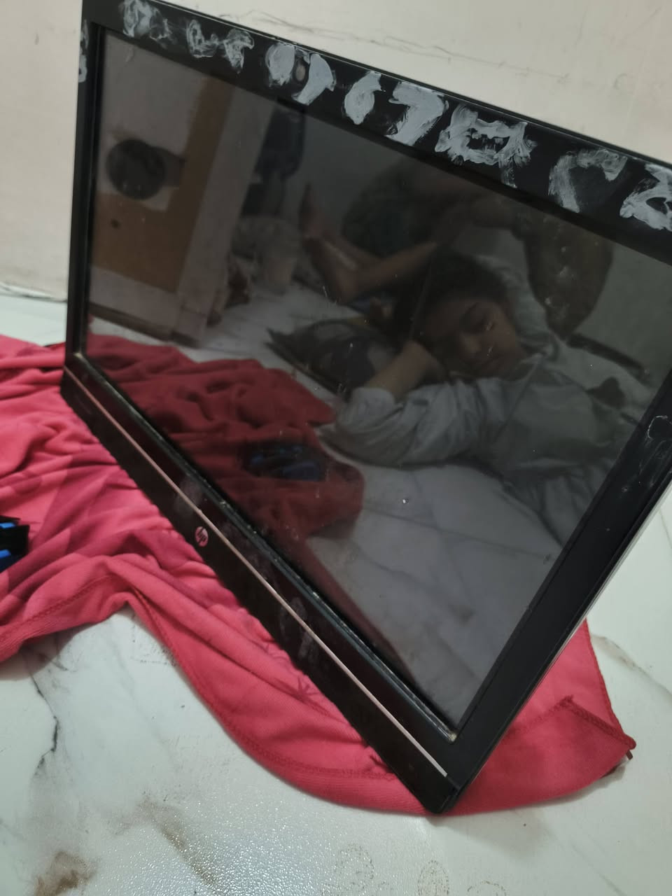 شاشه حجم 32 وحاسبه للبيع شغالات الشاشه تكنك للبيع شراي اتصل ***********
