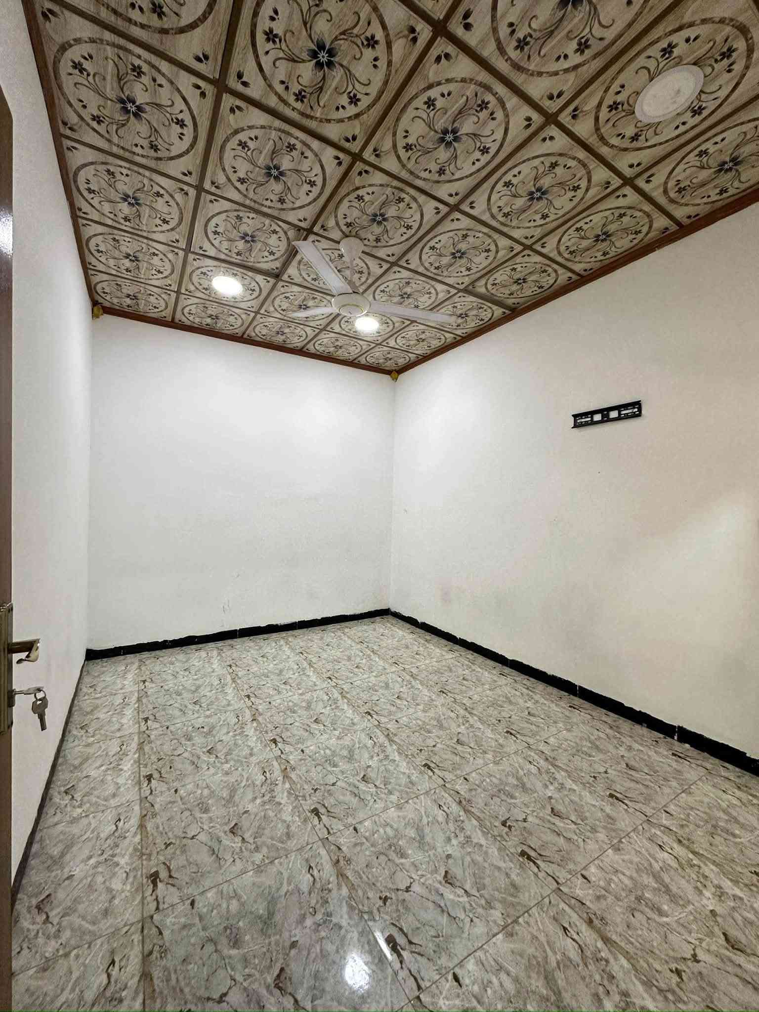 دار للايجار تكريت
(حي العصري خلف شارع البلديه  )

مساحة150  متر 

قريب ع مدارس جداً + شارع السوك الاطباء

جديد البيت 
4 غرف نوم 
شارع 15 متر 
صدر طير 

سعر ٤٥٠ الف قفل 

؛ الاستفسار  اتصال ع 

***********
