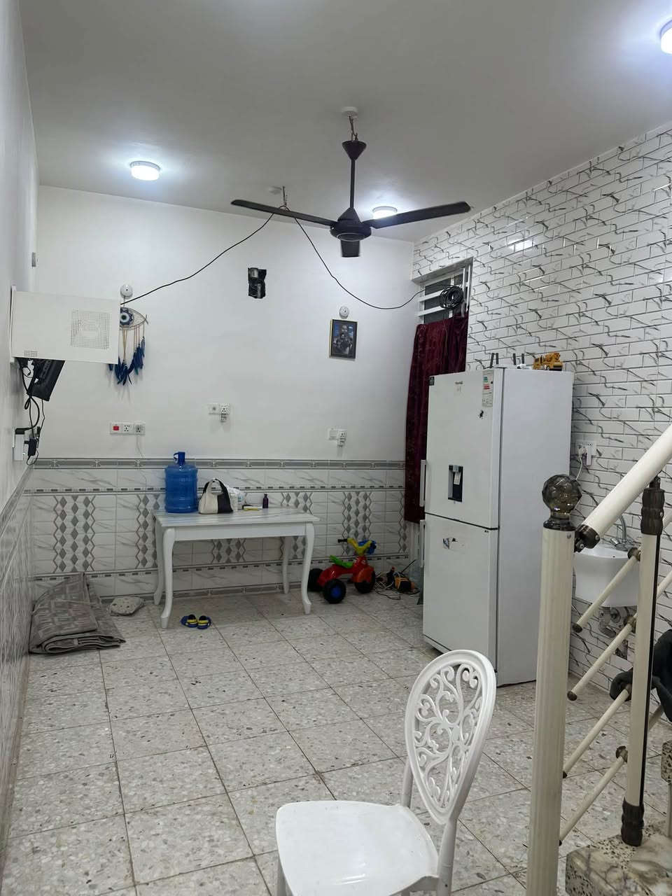 ‏يا الله دار للبيع طابو صرف نجف حي ميسان

‏قطاع 35.  المساحة 50 متر طابقين  صب كون كريك

‏بناء جنائ    طابق الأول.     

‏استقبال.    صالة       مطبخ      صحيات

‏الطابق الثاني   غرفة    ￼ صالة  السعر   73   مليون وبي مجال
""""""""""""""""""""""""""""""""""""""""""""""""""

              ‏مكتب أبو حوراء الحسناوي للعقار

‏الاتصال. ***********. و. ***********

‏عنوان المكتب نجف حي ميسان شارع الكيات مقابل السوق الأخير

                   ‏بإدارة أبو حوراء الحسناوي
