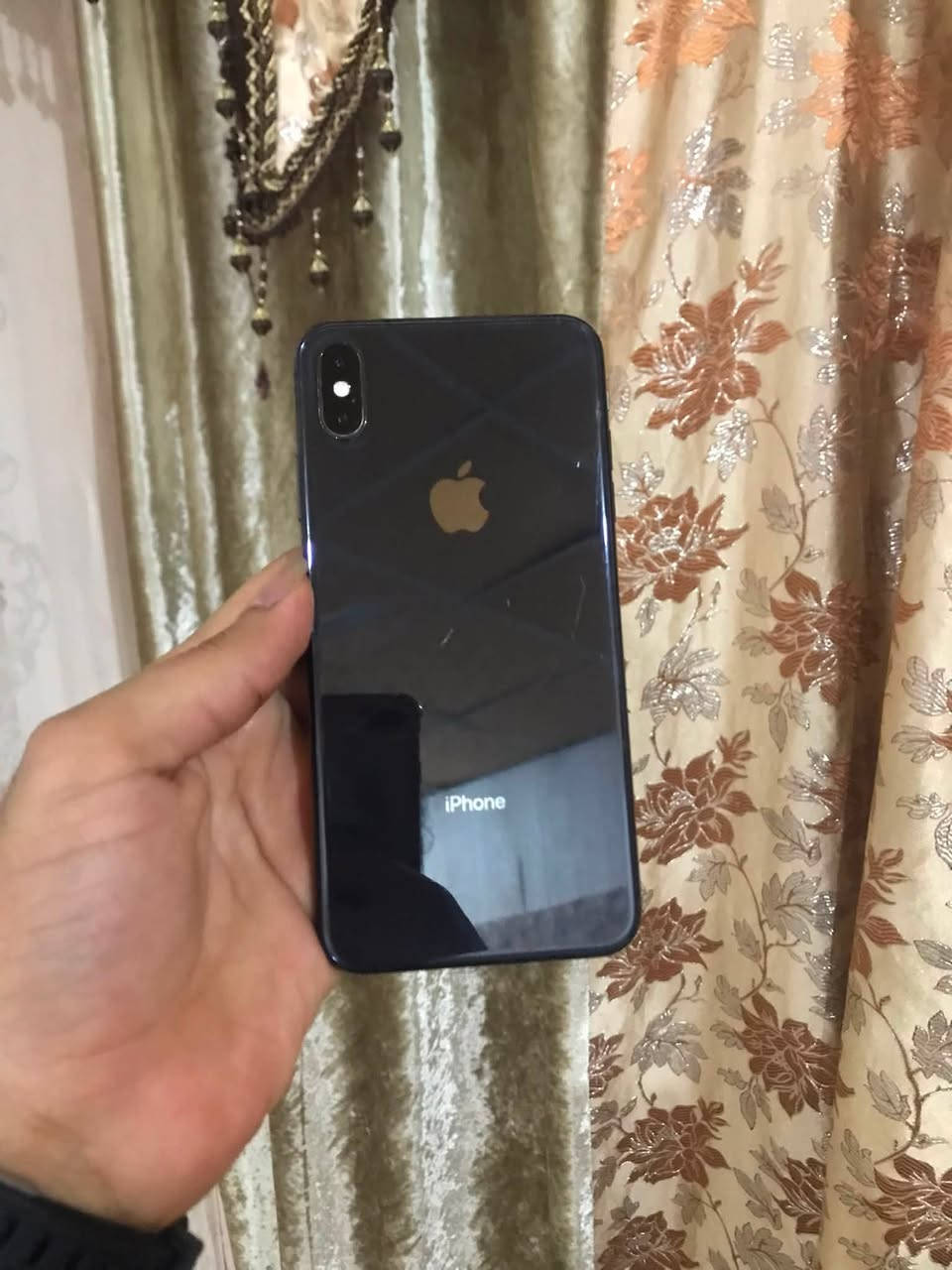 ايفون اكس اس ماكس ذاكره عملاقه 512 بطاريه ميه مبدل بس بطاريه قبل يومين جهاز نضيف فيس ايدي واكف فقط سعر 210 رقمي واتساب ***********
