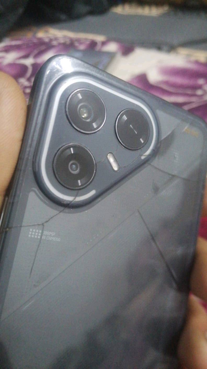 TECNO POVA 7 Ultra 5G
فقط الجهاز الجهاز فقط هاذ الفطر اليوره 
يدعم 120فريم 
جهاز امعنه الكلمه سعره 325الف توصيل ماعدي 
مكاني بغداد حي البتول
