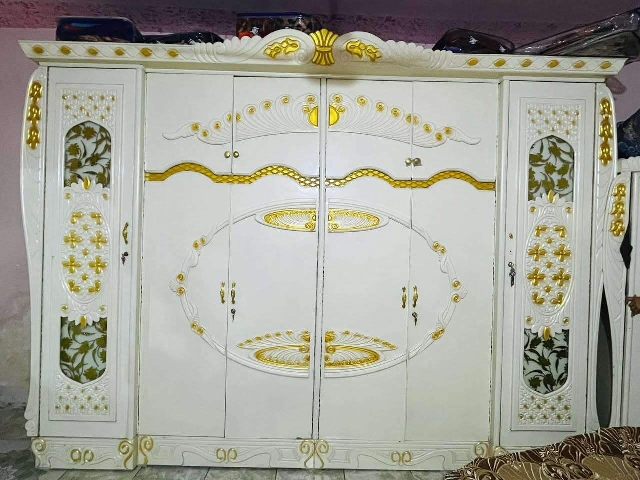 السلام عليكم غرفة للبيع نجارة عراقية السعر1250وبيها مجال العنوان بابل حله ه‍ـ***********
