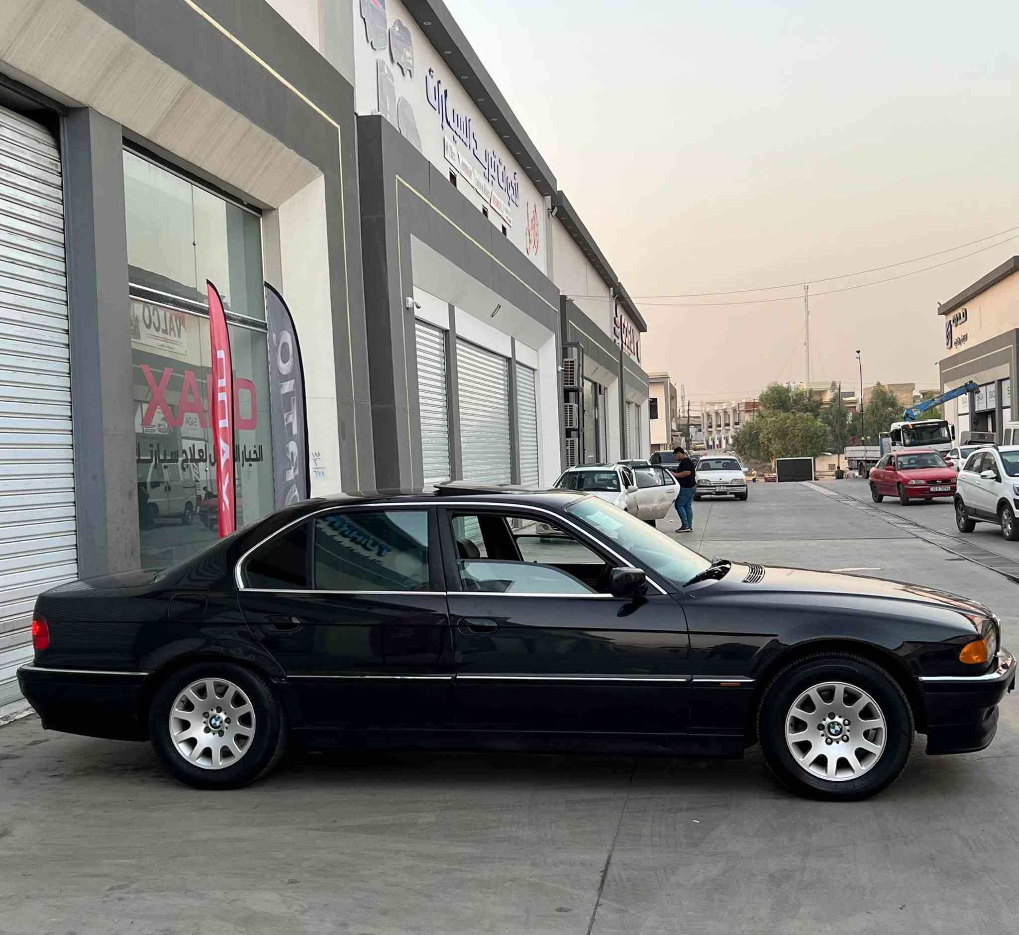 بي ام 730i • ٢٠٠٠ • بدون ضربه