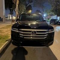 لاندكروز ٢٠٢٥ • VX هايبرد • ماشيه ١٤٠٠٠