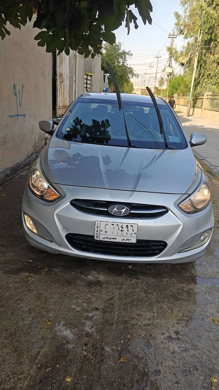 للبيع اكسنت موديل 17 امريكي محرك 16
گير ومحرك شرط ومامفتوح
الضرر باب امامي وخلفي مبدل بقطعة اصلية
جاملغ امامي وخلفي صبغ الدوسة صبغ ومعجون وسوية من الصندوق ع بارد 
ماشية 107 كوبون بانزين بيها شرط التحويل بدون وكالة السنوية انتهت قبل شهر
السعر 87 وبيها مجال مكاني موصل الرشيدية حي العسكر للتواصل *********** بي واتس
