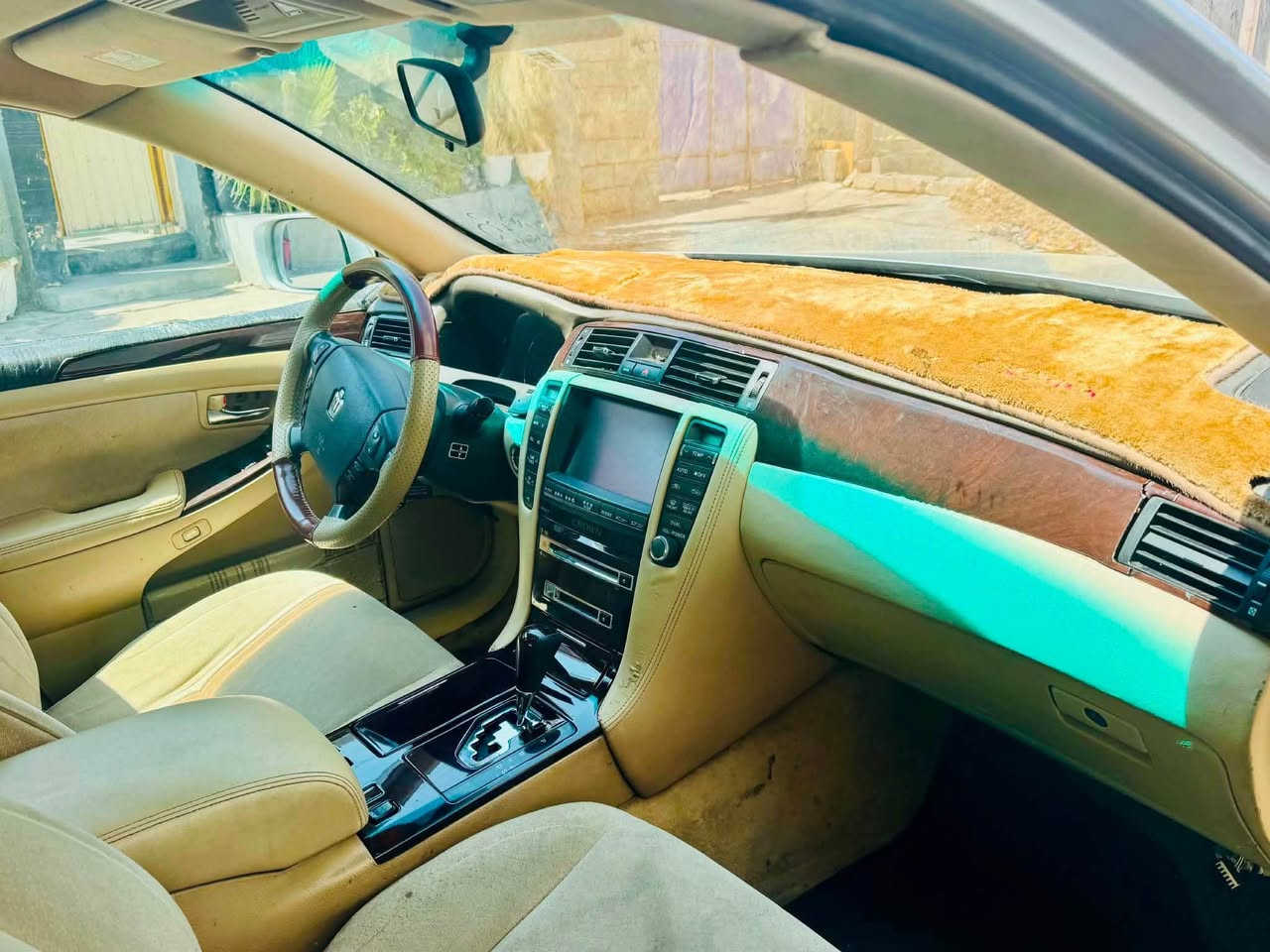 بەناوی خوای گەورە 
شاهینە براوە ١٨٠ گەورە بە بچووک 
بەحری کۆدی بۆ کراوە 
٣ دوگمەیە 
ساج مەلەکی مەرخوبی بازار
پەردەیە 
گێڕو مەکینە بەشەرت 
کەڤەر گۆڕاو سەقفی بەشەرت
رەقم *********** حلبجة, السليمانية
