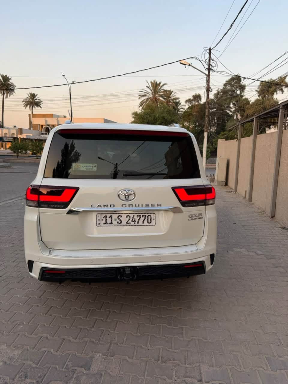 السلام عليكم لاندكروز 2023 ساز  لمتدد اصل ٤ كامرات مكفولة من الشخط ماشية ٤٠ الف مغلفة بالكامل PPF مكان السيارة الكاظمية السعر 65,000$ هاتف ***********/***********
