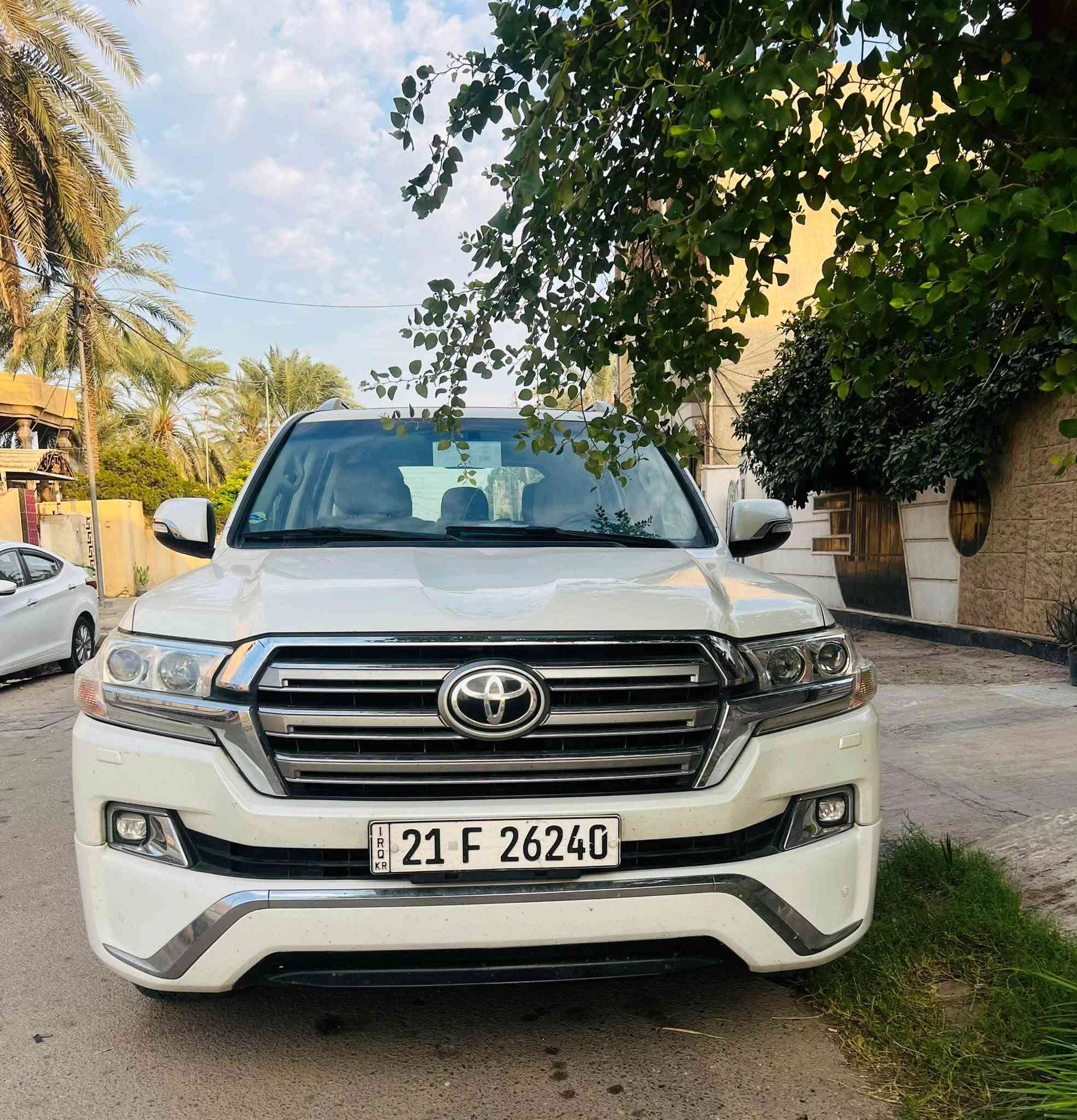 لاندكروز GXR • ٢٠١٦ • ١١٥ الف
