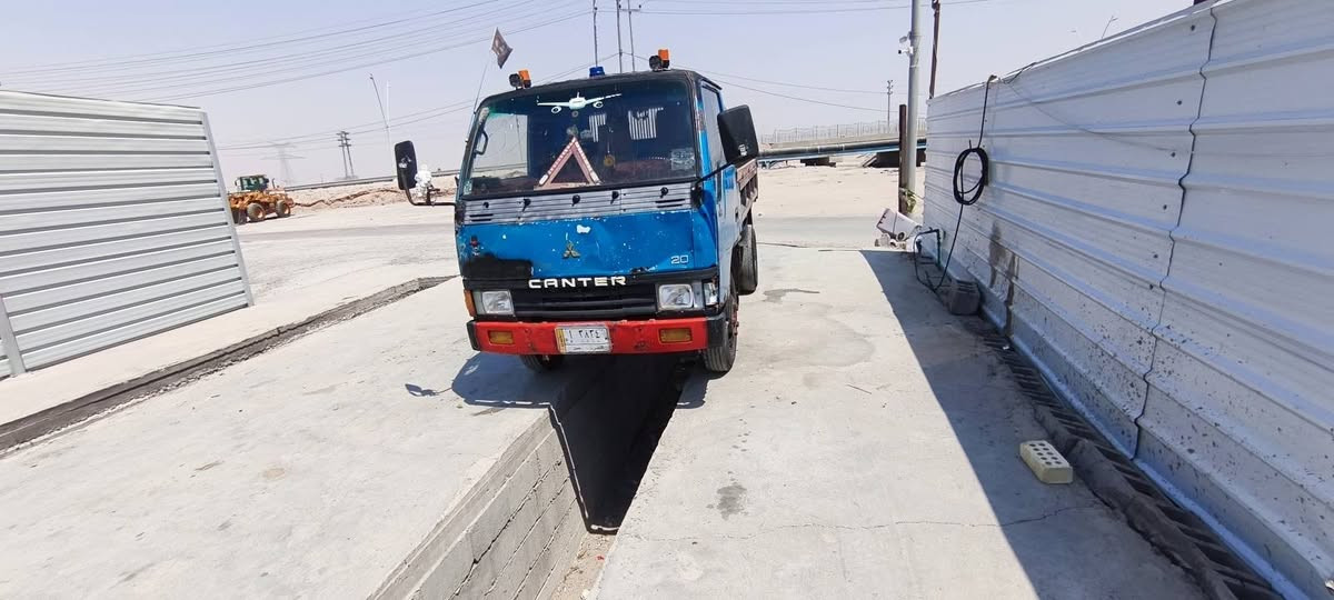 سلام عليكم كنتر اللبيع مكان بصرة تنومه شط العرب سعر 70ورقه وبيه مجال لشراي ***********@*********** باقي التفاصيل علئ مخابره
