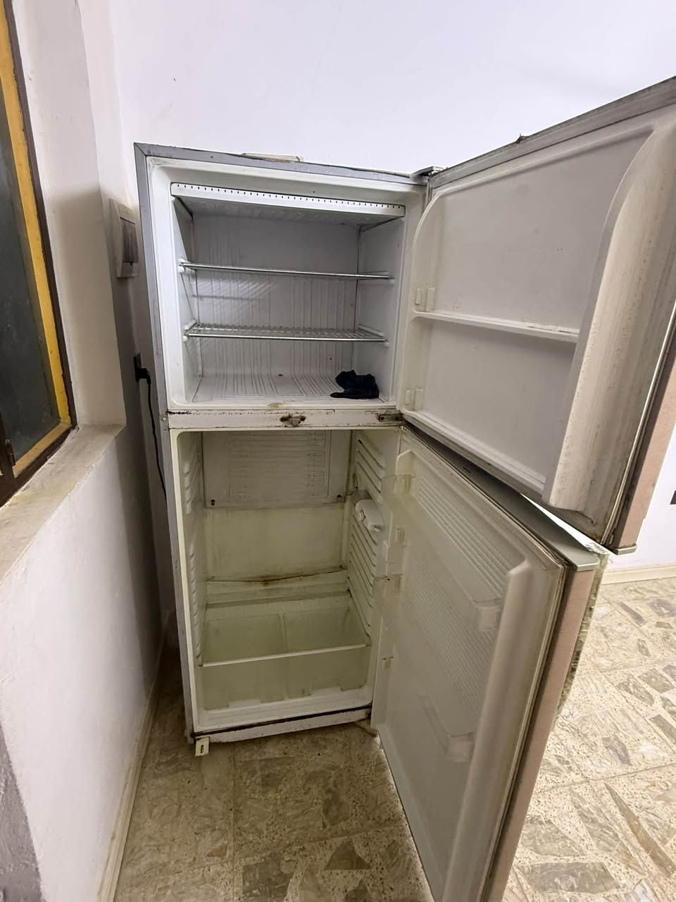 ثلاجة