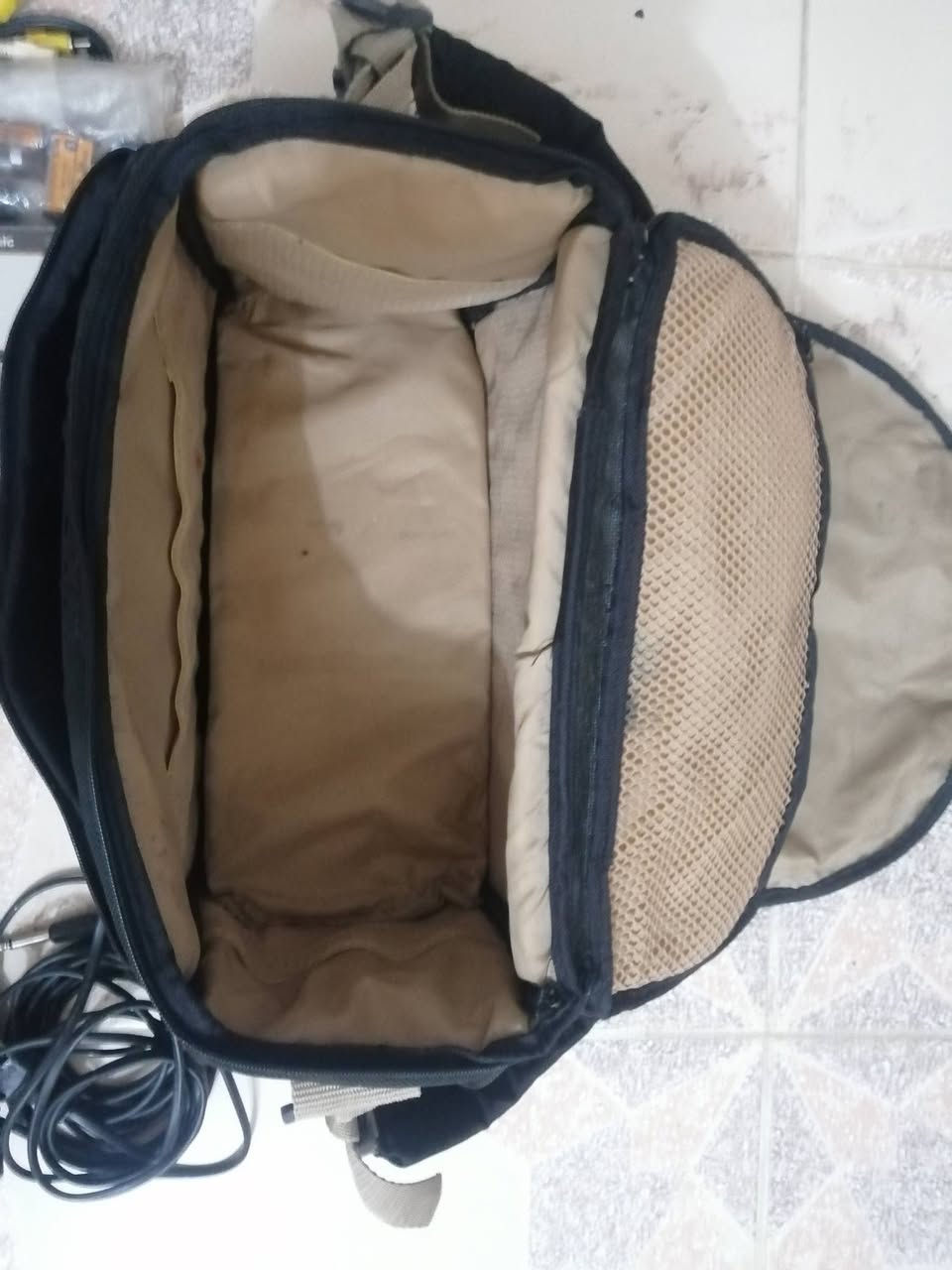 السلام عليكم
كاميره أنتيكه بنسونيك
أبيعه عله وضعه
لسعر ٢٠ألف نهائي
توصيل موجود
