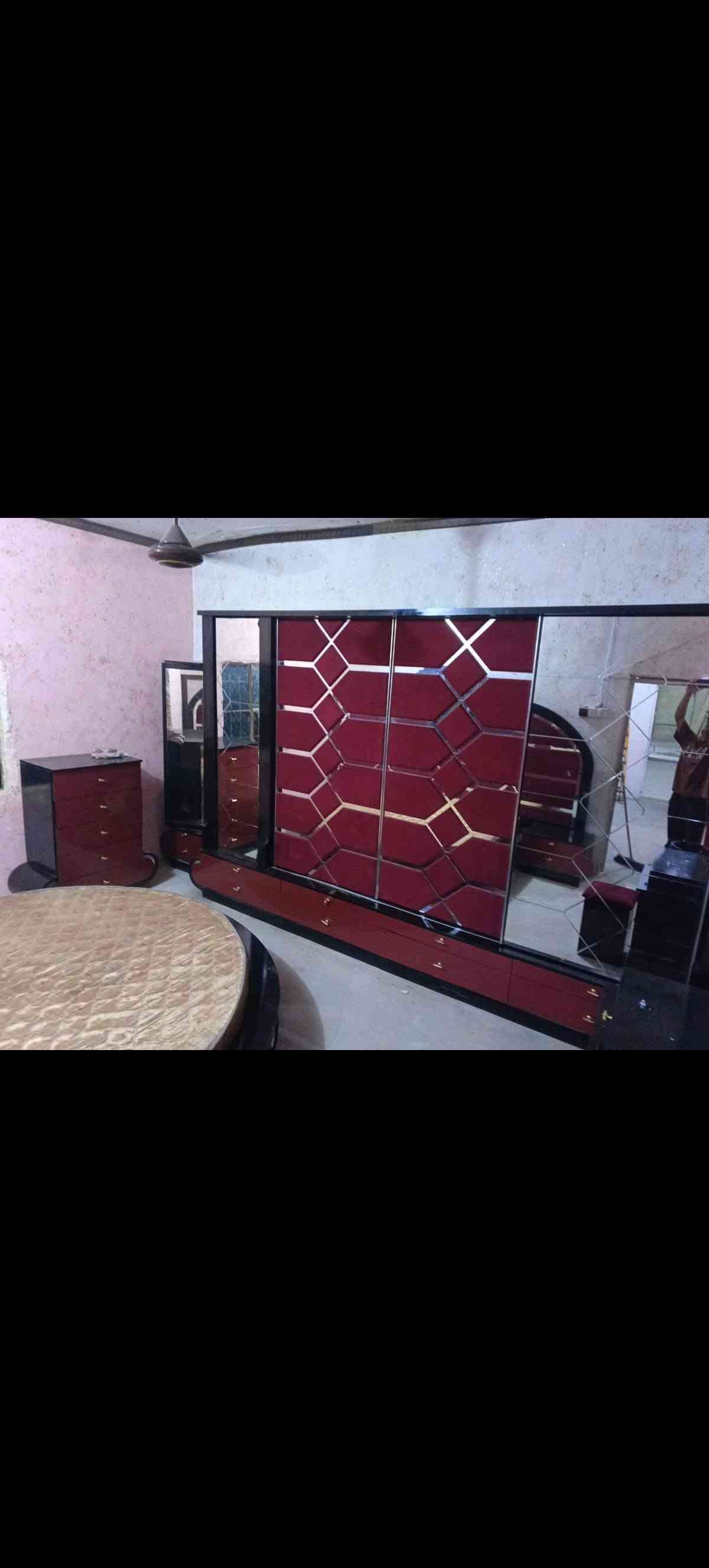 السلام عليكم غرفه حلوه ونظيفه السعر 600الف متوازي عل بيعته عندي ضرف والله سعرهه اكثر بس اني محتاج (***********)

