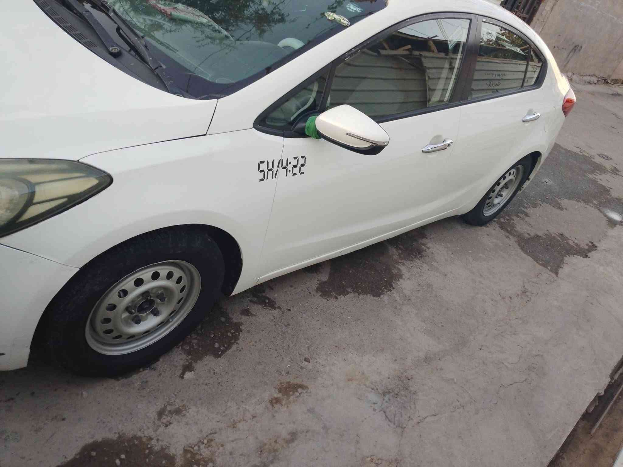 سلام عليكم سيراتو موديل 13 سعر 80وبي مجال خليجي رقم نكليزي ربيل شاشة تبريد قطعتين شاير بل مري سيارة كير مكينة تبريد خوان رحمة الولديكم الحد يكسر بل حلال سيارة مناسبة مستعجل عل بيع عندي ضرف الله شاهد ***********
