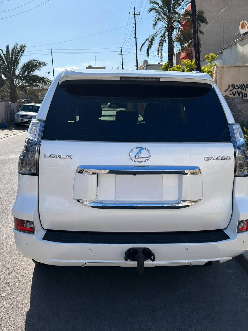 للبيع: لكزس GX 460 (الفئة الراقية) موديل 2019نوع 

السيارة: لكزس GX 460 (جي أكس 460) - عائلية دفع رباعي 

الموديل / سنة الصنع: 2019.سعة المحرك: 4.6 لتر - V8 (8 سلندر) بقوة جبارة وعملية جداً.
الكير : أوتوماتيك.نوع الدفع: دفع رباعي مستمر (فورويل 4x4).

فتحة سقف.مقاعد جلد فاخرة مع نظام تبريد وتسخين للكراسي.شاشة عرض رئيسية مع نظام ملاحة (نفيغيشن) وكاميرا خلفية.حساسات أمامية وخلفية كاملة

 نظام النقطة العمياء ومثبت سرعة وتحديد مسار.إضاءات LED أمامية وكشافات ضباب.تحكم كامل من المقود بالنظام الصوتي والهاتف.

حالة السيارة: ممتازة جداً نظيفة من الداخل والخارج، صيانة دورية منتظمة

.للاستفسار والتواصل: [***********
رقم اربيل متواجد بغداد 
ماشيه سياره 90 km بغداد, العراق
