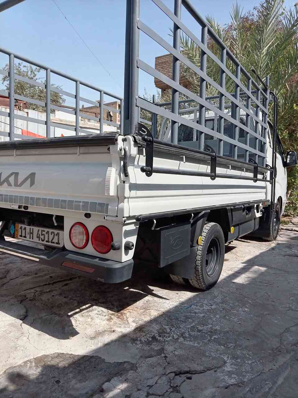 ***********
كيا 25 رقمها بغداد السياره باسمي مكان السياره البياع الشرطه الرابعه بغداد السياره مقفوله من البكم للبكم
