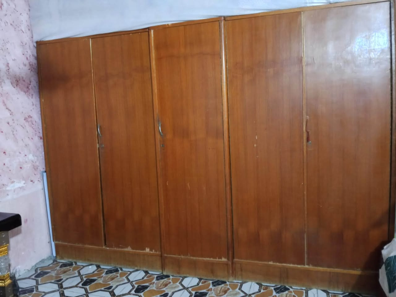 السلام عليكم للبيع مستعجل كنتور عدد ثنين الاول خشب والثاني MDF والسنكي للبيع باسعار بلاش تفضل واتساب ياريت ماكو حجز اريد اخلص منهن *********** مرتضى
