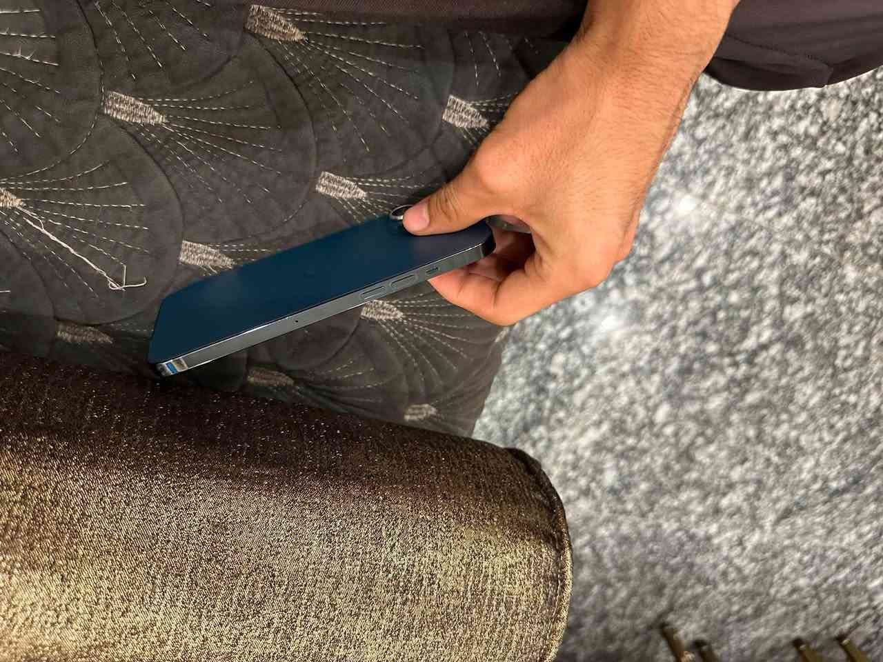 جهاز ١٢ برو ماكس للبيع ذاكره٢٥٦ جهاز امريكي جهاز زلغ مابيه جهاز جديددد ما مفتوح بطاربه فحص حاسبه تقره ٩٤ جديد كلش للبيع مستعجل عليه سعر ٤٥٠ بيع او مراوس  متواجد خاص ار واتساب *********** بي واتساب  بيع او مراوس  مكان بغداد
