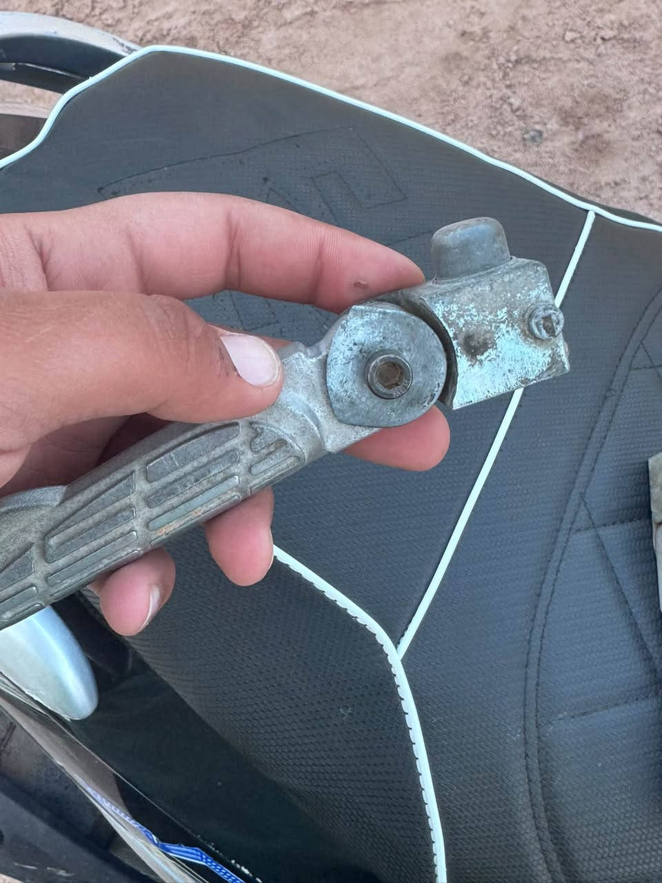 للبيع • سعر خاص • قطع غيار