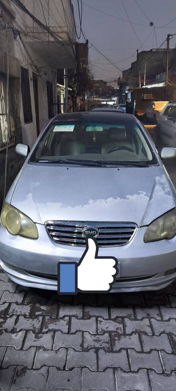 byd f3 2013
مكفوله گير ومحرك 
تخم تايرات 
كهربائيات شغاله
شاشه عرض
طخه بالباب الخلفي ومعمره 
نضيفه رقم بغداد خصوصي
***********

نص مكتوب في الصور:
- n_6rx