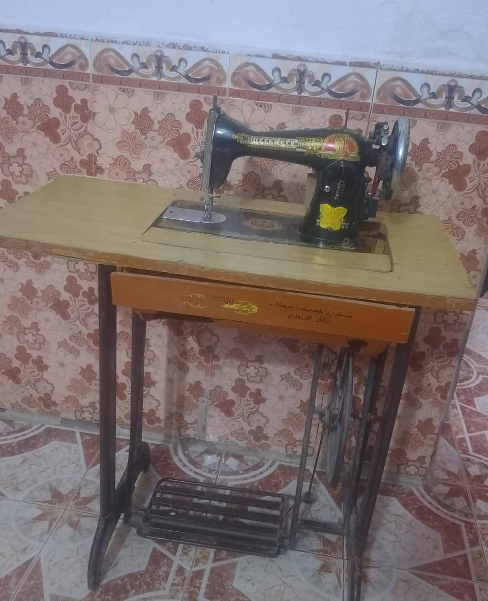 السلام عليكم

مكينه فراشه جديده كامله هيه وموطورها 
سعر 75وبيها مجال 
رقم *********** عمارة, ميسان

نص مكتوب في الصور:
- Shot on AWESOME A70