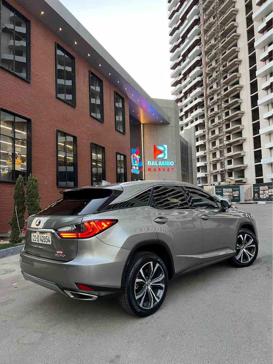 Lexus 2022 RX-350 
وارد ئەمریکی تەنها یەک پەلە دەرگای سایەق بۆیاخە بێ ناو گرتن و بێ ایرباک جگە لەوە هیچی نییە کرانەوە و شوخت و چالی نییە هەموو گیانی بە شەرت 

6 پستۆنی بێ توربۆ 
24000 مایل ڕۆیشووە 
گێر و مەکینە و کارەبایی و هەموو گیانی بە شەرت یەک دینار مەسرەفی تیا نییە 

فول مواصفات ( سلاید - صندوق کارەبایی شەفت - کوشن جلد - ناو سپی بیلاد - ماوس - راداری پشت و پێش و تەنیشت و خەتی جادە - کوشن سارد و گەرم - کوشن خەزن - لایت لید و زینون - تەبرید دوو ریز - بەسمە - شغال - وە زۆر مواصفاتی تر ....) 

سعر 265 معاملە 
تلفون ***********
شوین سلیمانی

Lexus 2022 RX-350 
وارد ئەمریکی بس بیها شبر صبغ من باب السایق بدون دواخل بدون ایرباک و الباقی مکفول کفالە عامە بدون قطعە مفتوح بدون شخط بدوم رصعە 

6 سلندر تنفس طبیعی
24000 مایل ماشی 
کیر محرک و کهربائی و کلشی بشرط مابی دینار مصرف 

فول مواصفات ( سلاید - صندوق کهربائی - کشنات جلد - داخل ابیظ بلادی - تحکم شاشە لمس - رادارات امامی و خلفی و جانبی و خط شارع - کشنات بارد و تدفئە - تبرید قطعتین - کشنات خزم میموری - لایت لید و زینون - بصمە و تشغیل عن بعد - و بعد بیها هوایە مواصفات ... )

سعر 265 ورقە و مجال
تلفون ***********
مکان سلیمانییە السليمانية, العراق
