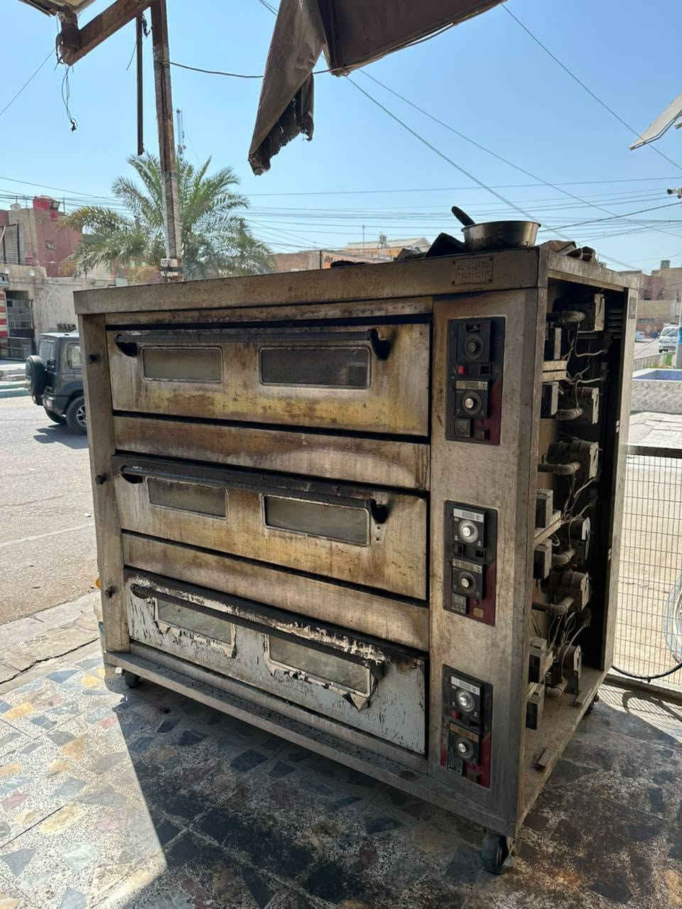 السلام عليكم فرن العذاري مشعلين ٣ خانات شغال السعر ١٢ ورقه العنوان بغداد الشعب ***********
