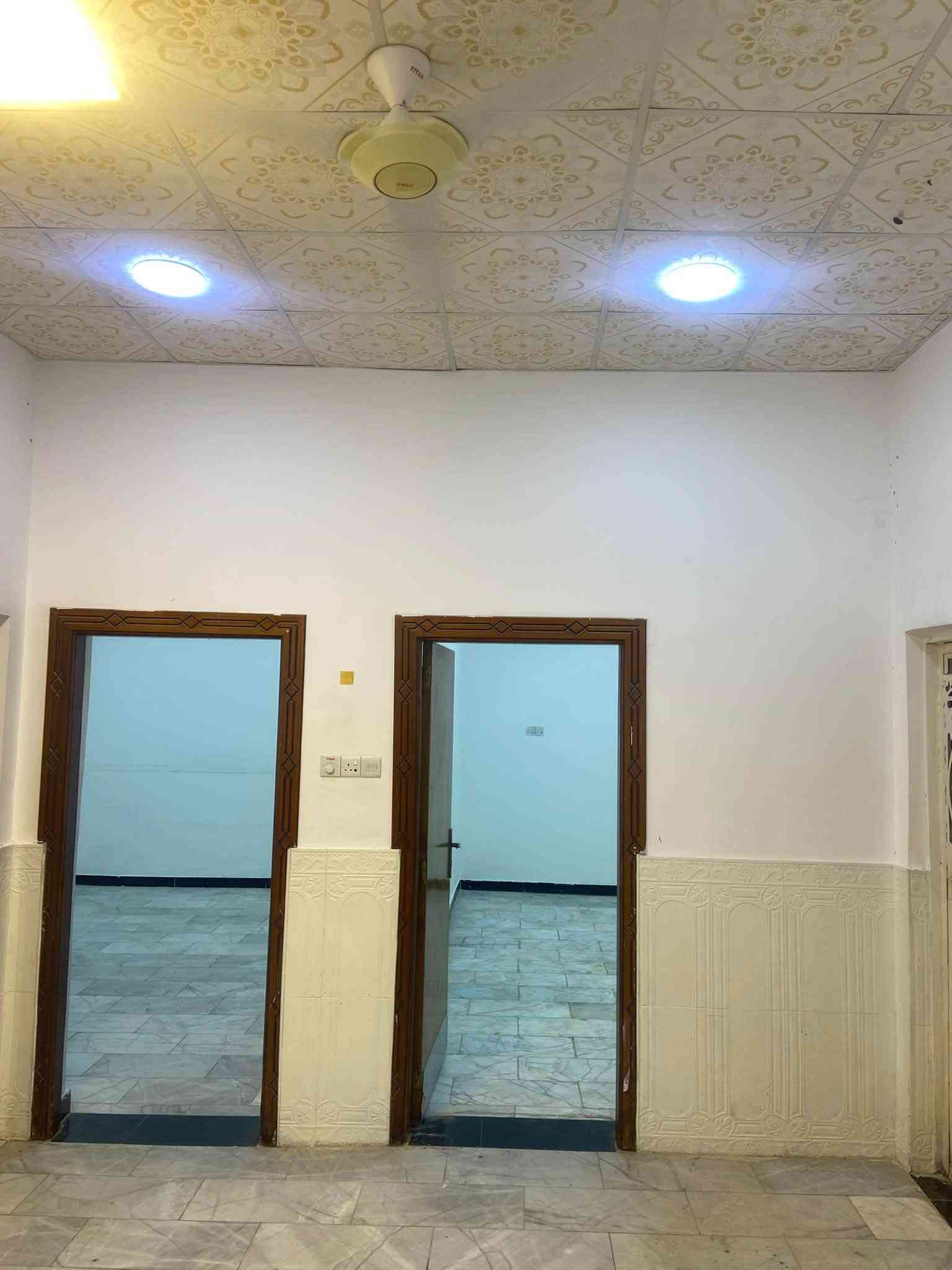 بيت طابق واحد للايجار في الطويسه قرب تقاطع الطويسه بموقع مميز جدا
يحتوي البيت الى استقبال وصاله صغيره وغرفتين منام اضافه الى مطبخ مجهز بكاونتر  وكراج وحديقه صغير صحيات داخليه وخارجيه
سعر الايجار 850قفل

للاستفسار ***********
