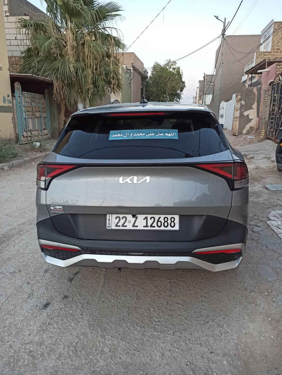 السلام عليكم 
سبورتج امريكي نضافه فول المالك صديقي ديوانيه ماشيه ٦١ ميل حادثه بسيط مثل ما مبين بصوره  فقط بنيد بدون دواخل 
السعر ١٨٣ وبيه مجال للستفسار 
***********
