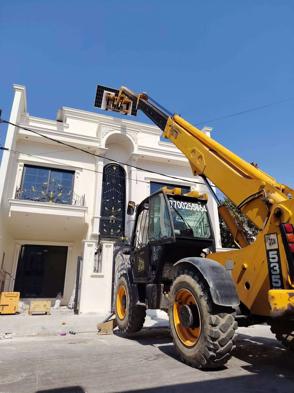 ☀️ شركة النور الهندسية للطاقة الشمسية ☀️

✨ التميز في الأداء… الرقي في التصميم ✨

نبارك لأهلنا في كركوك – حي الخضراء تنصيب منظومتهم الشمسية الحديثة 🌿⚡
ونسأل الله أن يبارك لهم فيها ويرزقهم خيرها 🌸

💡 هل تبحث عن الطاقة الذكية؟

نقدم لك الحل الأمثل بجودة عالية وتصميم أنيق يليق بمنزلك.

🔋 مميزات المنظومة:
✔️ إنتاج 30A نهاراً
✔️ 30A بالتناوب مع الكهرباء الوطنية
✔️ نظام ذكي للتبديل التلقائي 🔄

🛠️ المواصفات الفنية:
🔹 انفيرتر: 10KW عالي الكفاءة نوع Growatt (ضمان 5 سنوات)
🔹 الألواح الشمسية: (16 لوح × 645W) نوع Longi Hi-MO X10
🔹 البطاريات: TAICO Grade A سعة 16KW (العدد 2 - المجموع 32KW)
• عمر تشغيلي يصل حتى 8000 دورة
• ضمان 10 سنوات
• مزودة بشاشة ذكية 📱
🔹 الهياكل: هياكل حديدية مقاومة للصدأ والتآكل
🔹 الملحقات: كابلات أصلية + وصلات MC4 عالية الجودة

🎁 عروض خاصة: (يمكنك إضافة التفاصيل هنا، مثل: فحص مجاني / صيانة دورية مجانية للسنة الأولى / استشارة وتصميم مجاني)

🛡️ شعارنا:

ثقة | أمان | استدامة ⚡

📍 العنوان: الحويجة – قرب الدفاع المدني

👷‍♂️ الإدارة: المهندس علي حسين

📞 للتواصل والاستفسار:

📱 اتصال: ***********

💬 واتساب: ***********

✨ اختار الصح… اختار شركة النور ✨

#طاقة_شمسية #كركوك #الحويجة #شركة_النور #Longi #Growatt #TAICO #طاقة_نظيفة
